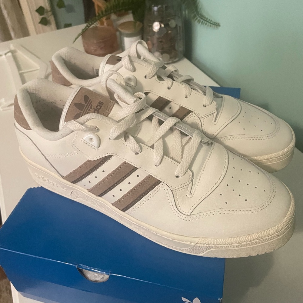 Adidas Men's Cream and Brown Sneakers